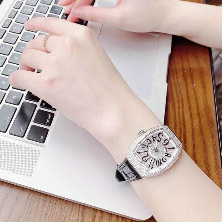 Đồng hồ nữ FM máy pin dây cao su mặt full đá cao cấp có bảo hành DHN002 | BigBuy360 - bigbuy360.vn