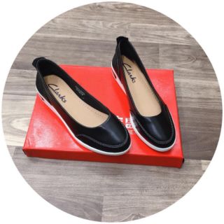 Giày Clarks