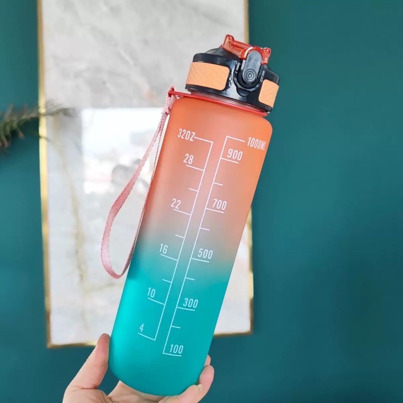 Bình nước 1 lít [ kèm Sticker] có vạch chia nhắc giờ dành cho người lười uống nước, bình đựng nước thể thao 1L
