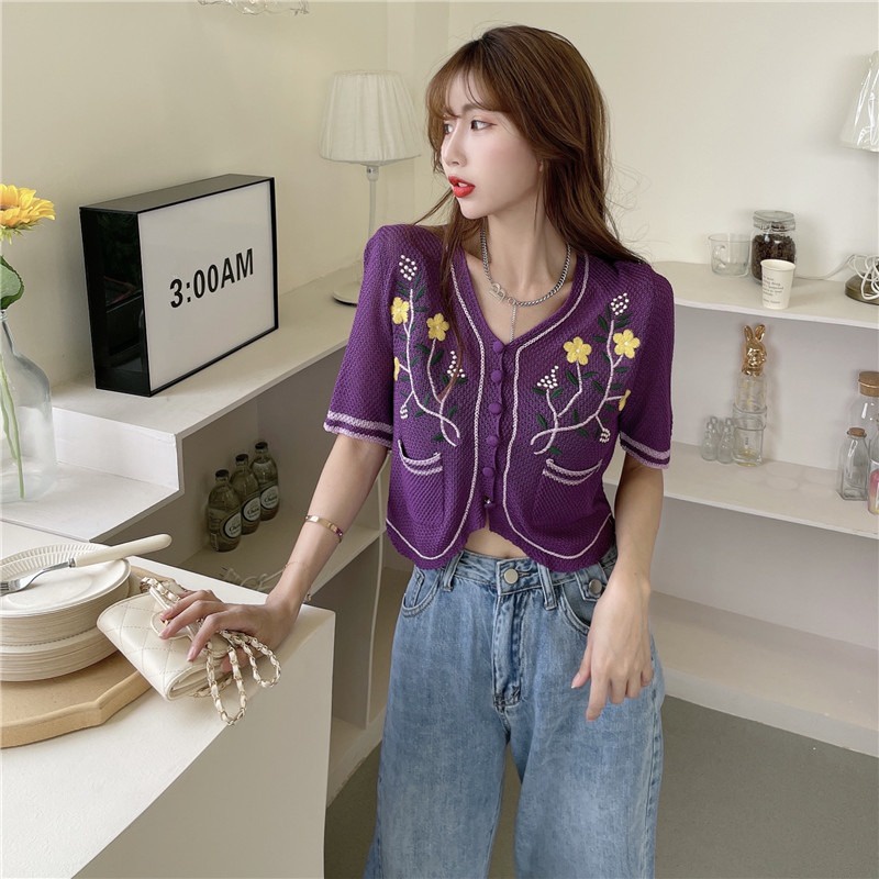 Áo kiểu ZHELIHANGFEI vải dệt kim ngắn tay cổ chữ V thêu ba chiều ngọt ngào phong cách Pháp