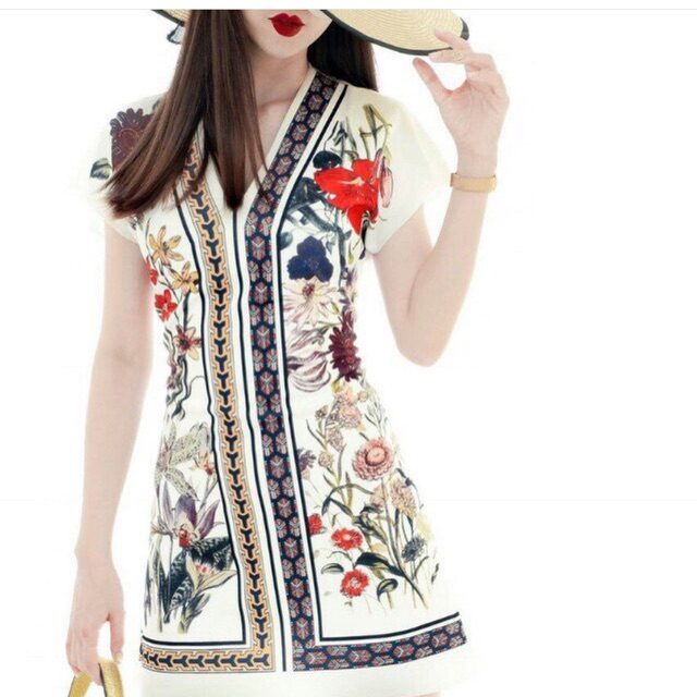 ĐẦM FORM SUÔNG HOA CỔ V VIỀN THỔ CẨM