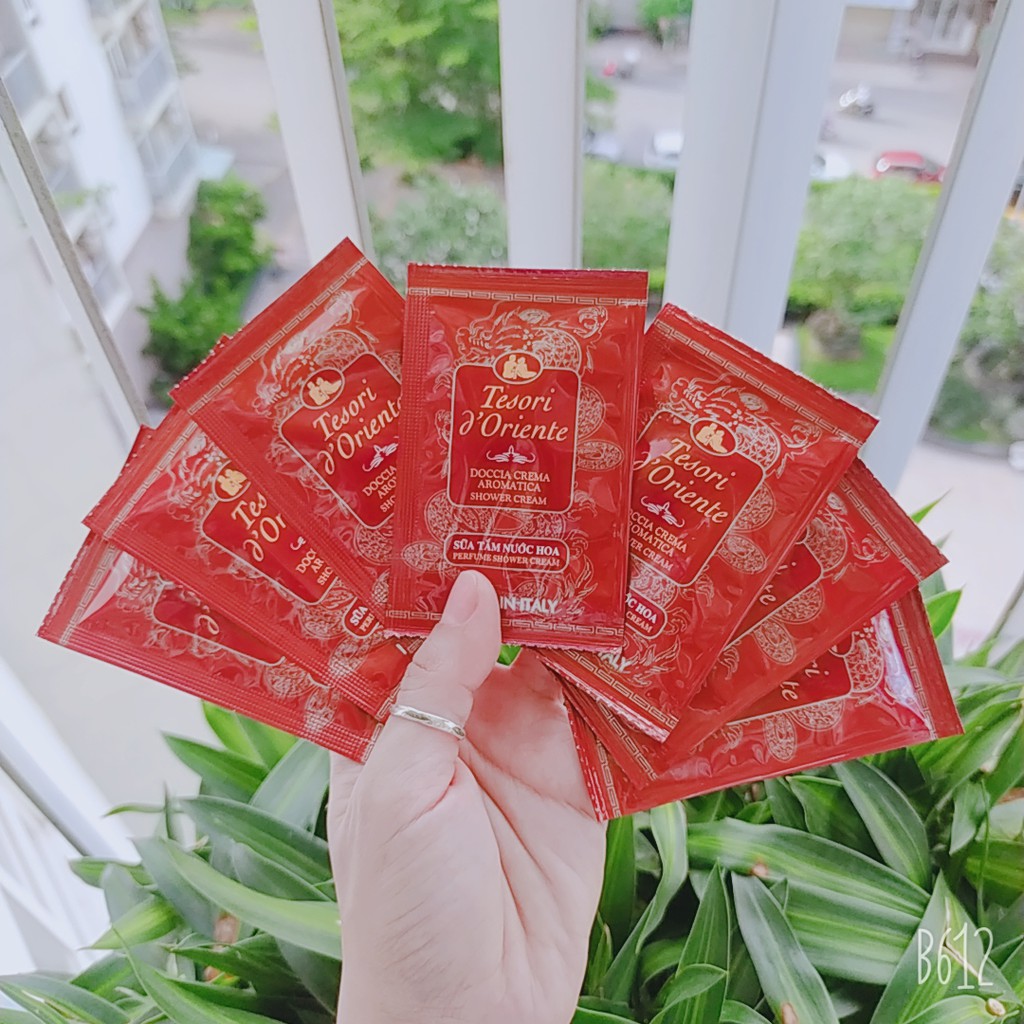 [MẪU THỬ] Sữa Tắm Nước Hoa Tesori Gói 7ml - 12 Gói 1 Dây