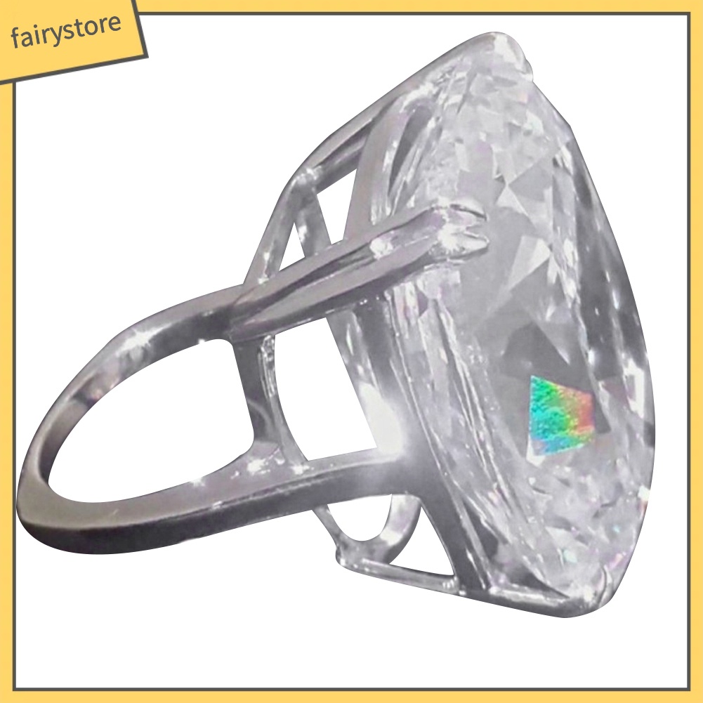 Nhẫn Mặt Vuông Đính Đá Zircon Sang Trọng