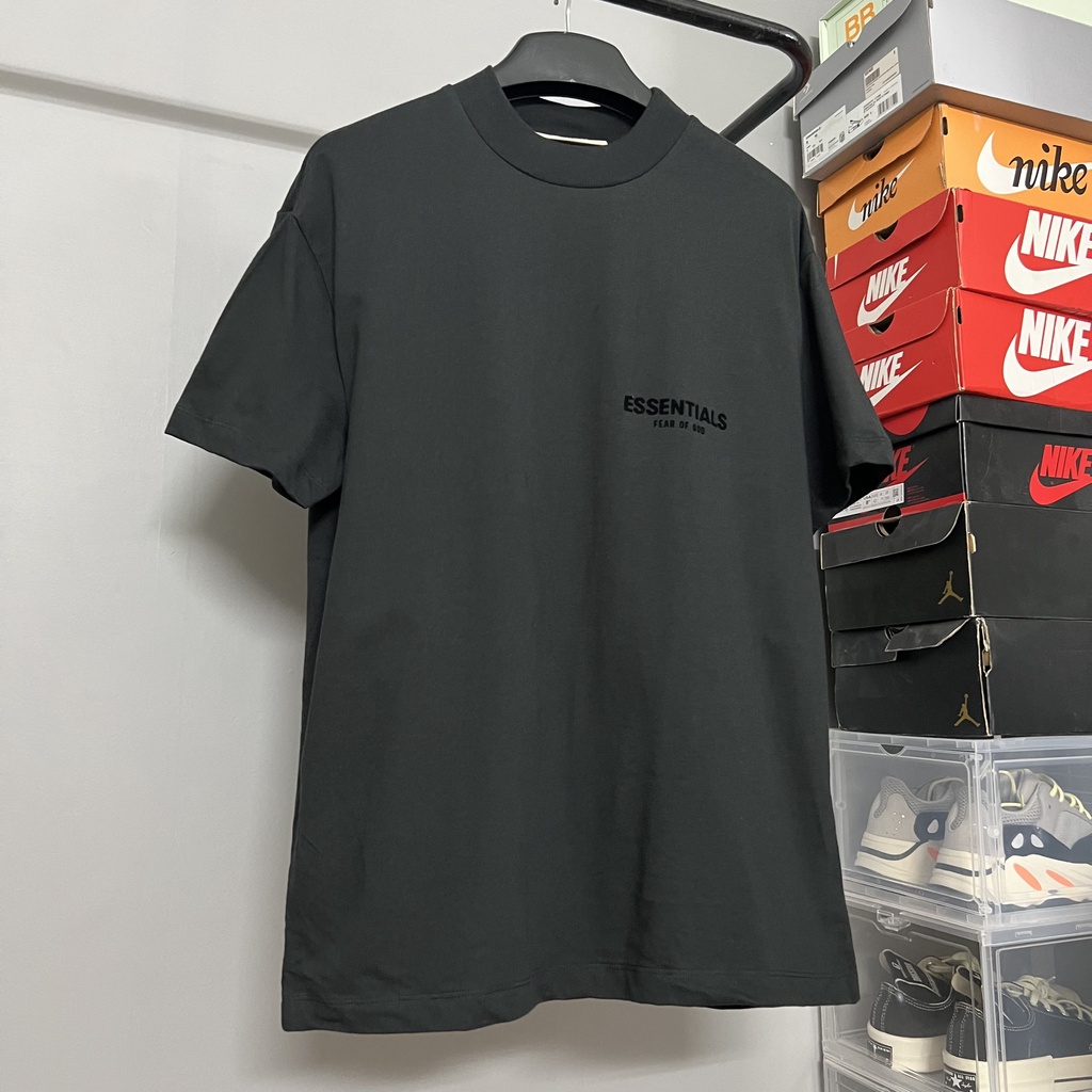 Áo thun FEAR OF GOD ESSENTIALS SS22 Stretch Limo chất liệu cotton, Áo tee FOG ESSENTIALS in nhung cao cấp