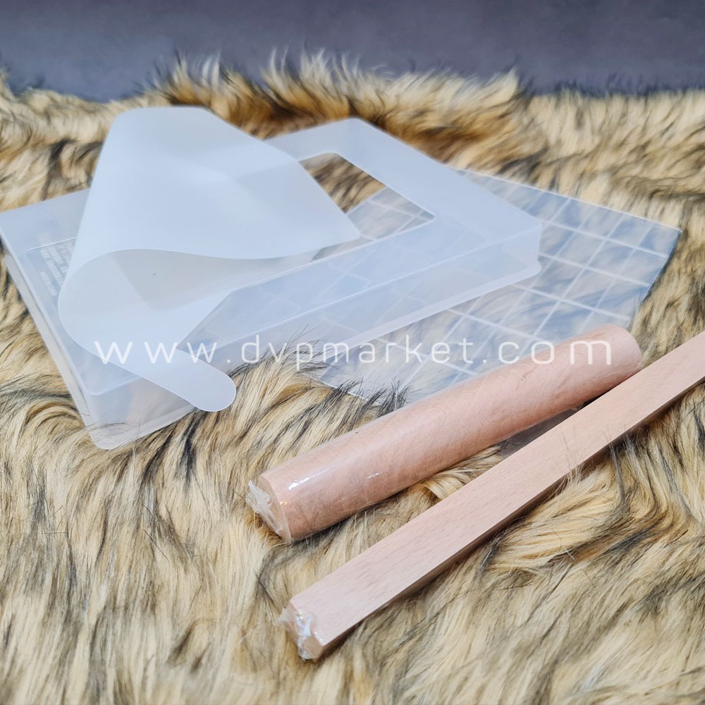 Bộ khuôn làm kẹo nougat gồm 60 viên kèm lăn gỗ