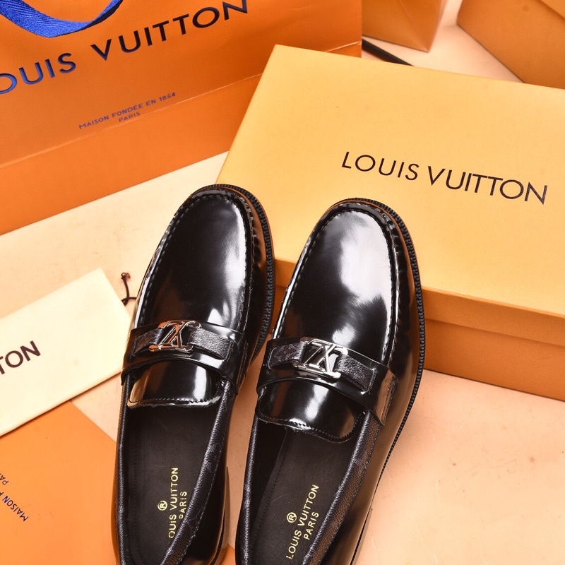 Giày tây lười nam da thật thương hiệu Louis Vuitton LV cao cấp mẫu mới lịch lãm có 4 mẫu lựa chọn