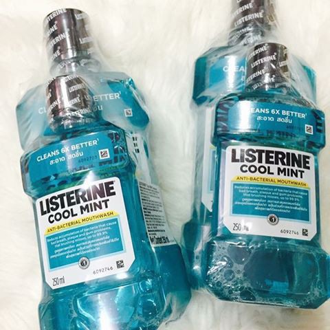 Cặp nước súc miệng Listerine 750ml + 250ml