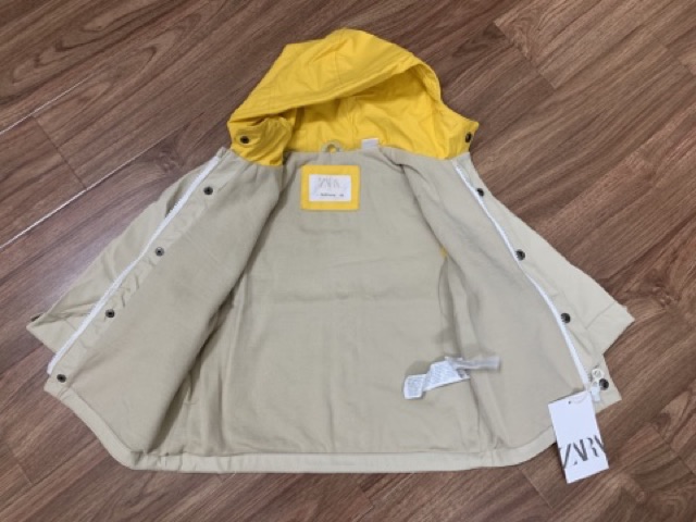 Áo khoác đi mưa của Zara size 9-12m