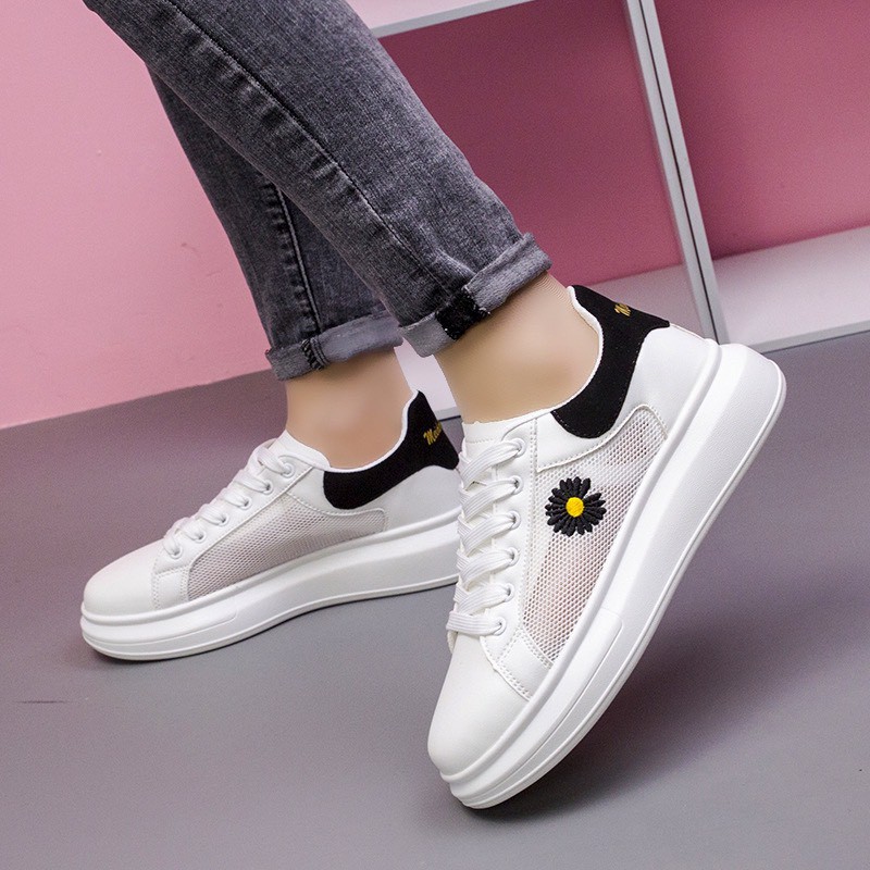 Giày Thể Thao Giày sneaker Nữ Gót Đen Thêu Hoa Cúc Viền Lưới Thoáng Khí Đế Độn Êm Chân