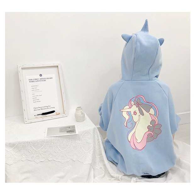 Áo khoác nam nữ chui đầu mẫu cao cấp với chất liệu nỉ ngoại form rộng sành điệu hoạ tiết Ngựa unicon | BigBuy360 - bigbuy360.vn