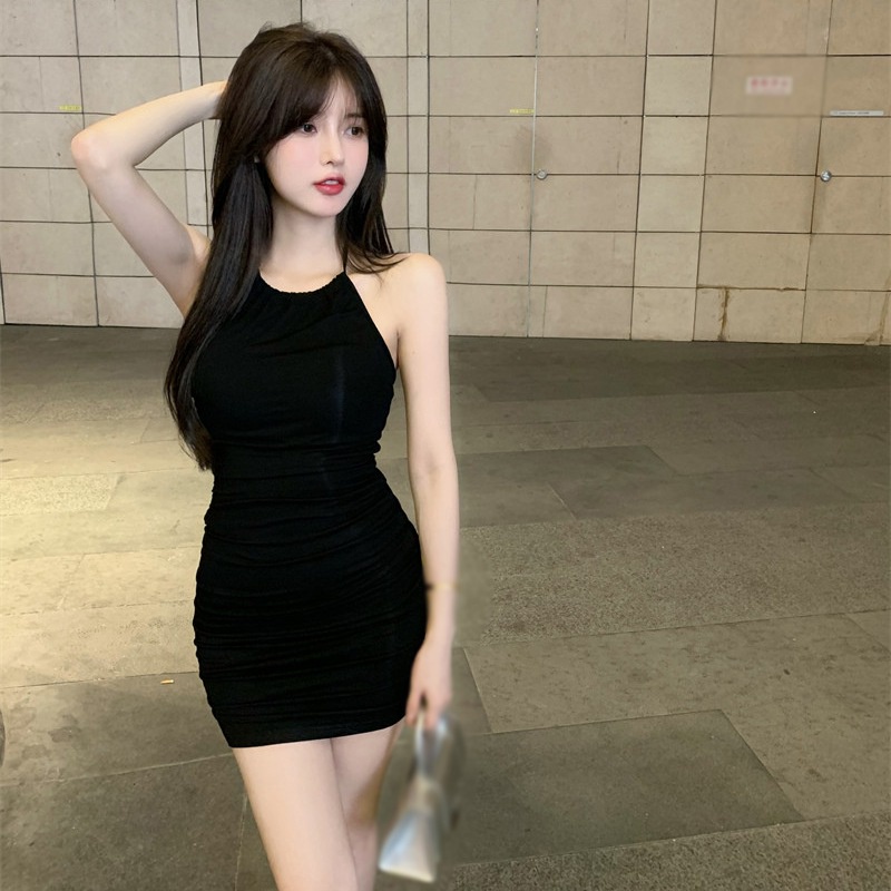 Đầm không tay ôm dáng phong cách quyến rũ thời trang dành cho nữ