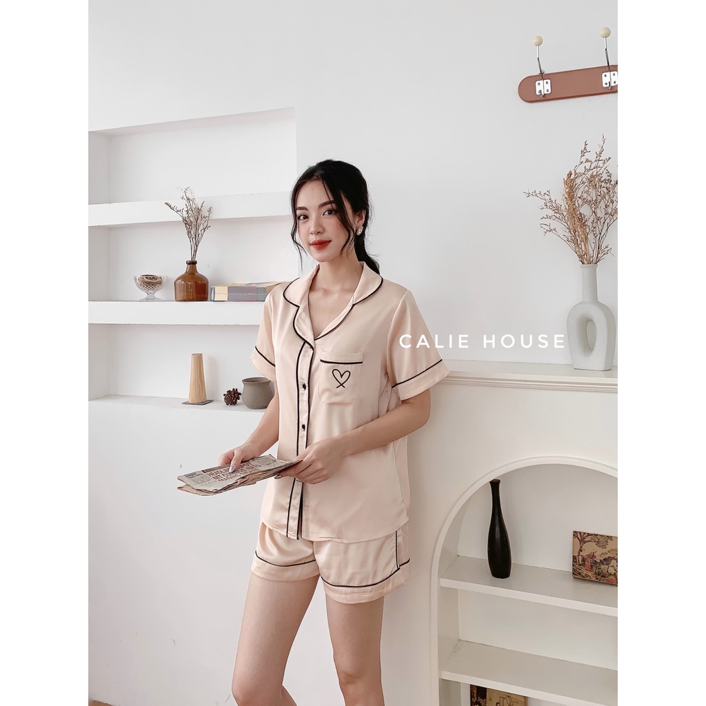 Bộ Đồ Ngủ Nữ Ngắn Tay Pijama Calie House. Bộ đồ Mặc Ở Nhà Chất Liệu Lụa Mặc Rất Mát Vào Mùa Hè S9 | BigBuy360 - bigbuy360.vn