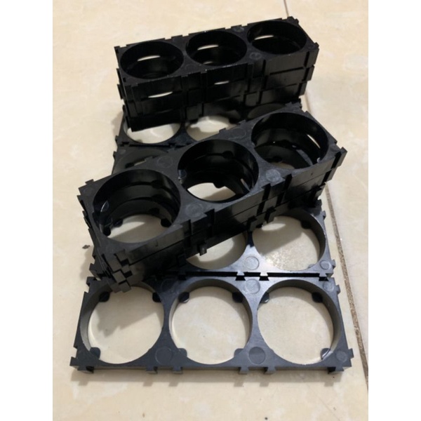 Gông Pin 32650 loại 2,3: 1500đ 1 lỗ