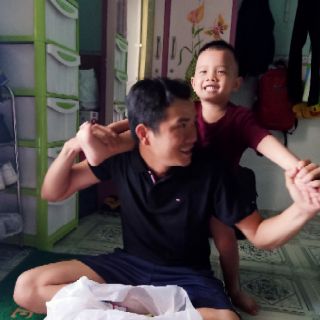 Áo thun polo basic đen