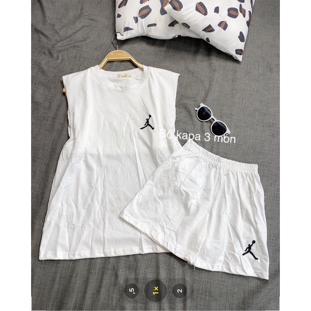 Bộ Thể Thao Nữ 3 Lỗ Logo Người 🦋 Set Áo Tanktop Quần Cộc Nữ Dáng Sport 3 Màu Ulzzang Hot 🦋