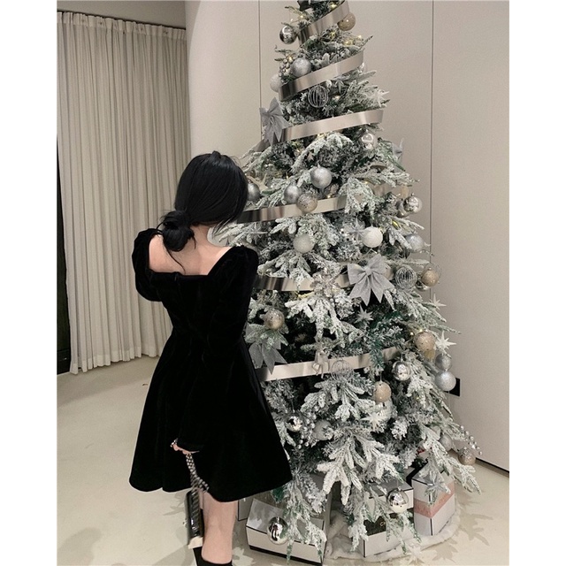 Đầm nhung bigsize cổ vuông viền hoa dáng xoè