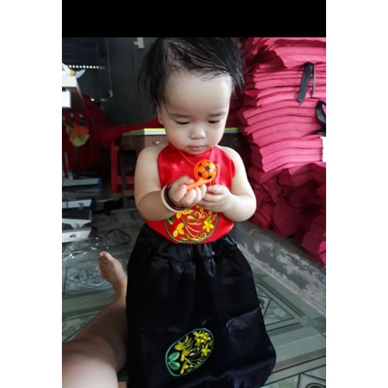 Áo dài, yếm tứ thân kèm khăn mỏ quạ, yếm cô tấm cho bé
