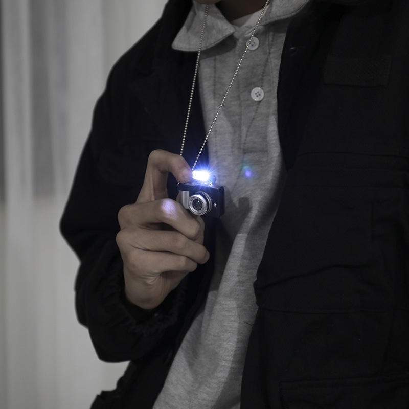 Vòng cổ Mặt Hình Máy Ảnh Có Đèn LED Phát Sáng Độc Đáo Cá Tính