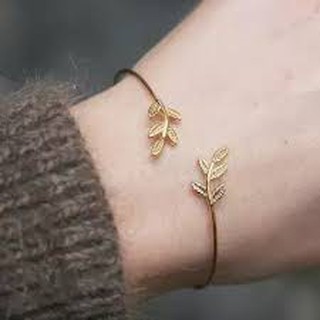Lắc Tay 5 Lá Đôi Xinh Xắn