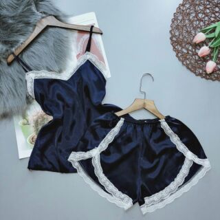 Bộ phi bóng mặc nhà viền ren