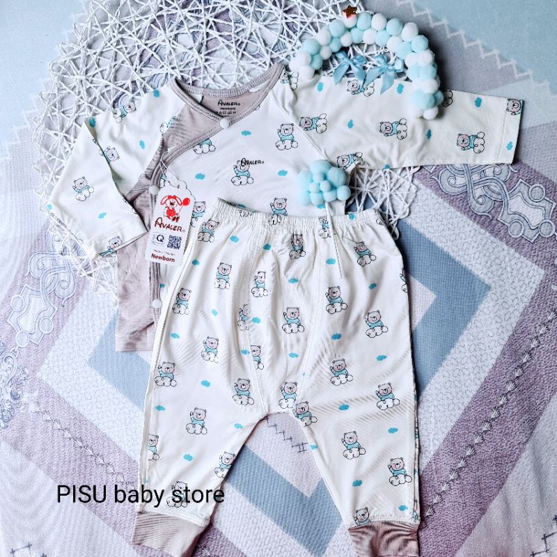 Avaler - Bộ dài tay cài chéo 2 vạt ấm ngực cho bé 3-7kg