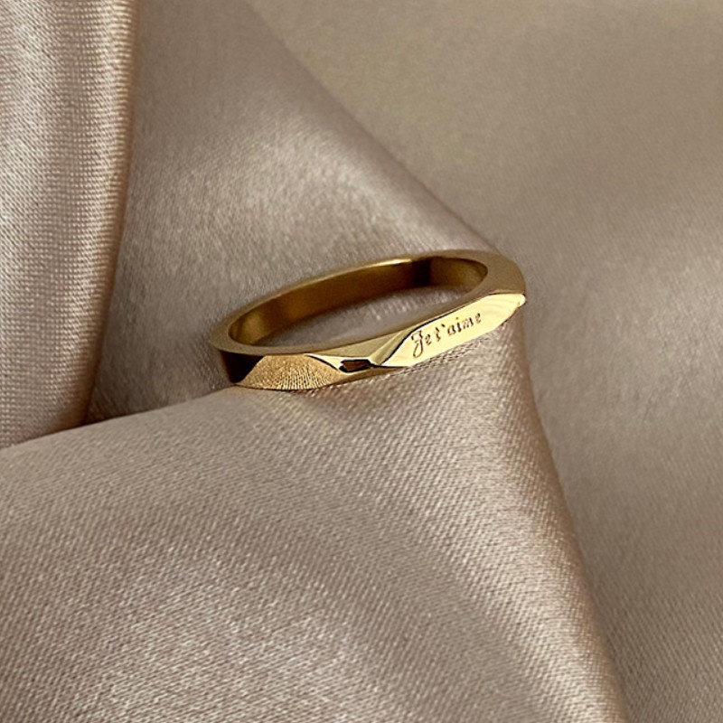 Nhẫn Nữ Kiểu Hàn Khắc Chữ Je t'aime Titan Ko Đen TT 4364