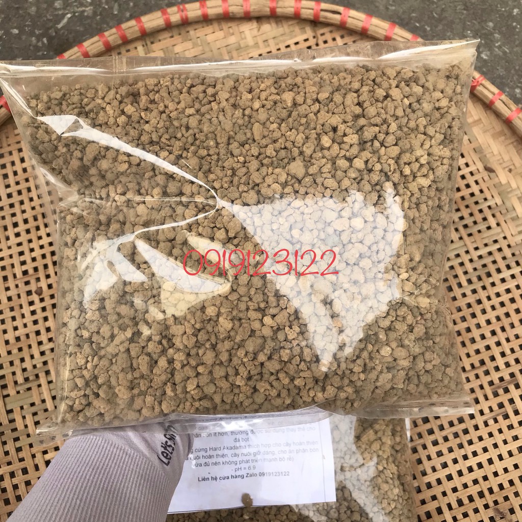 1 kg Đất nền Super Hard Akadama size S