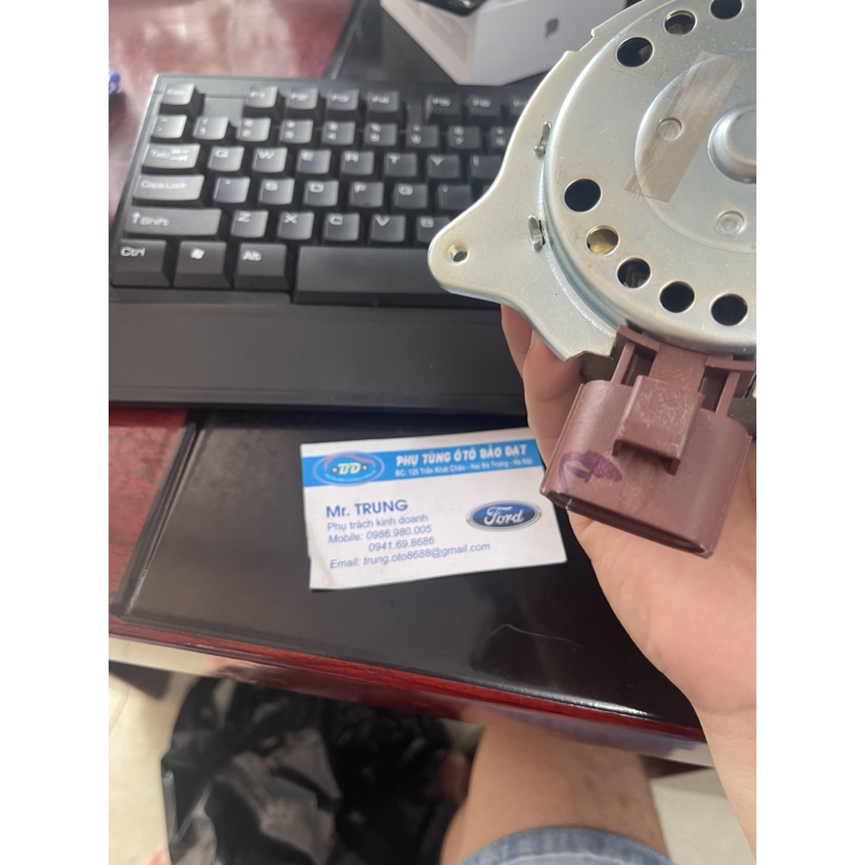 Mô tơ quạt két nước Ford Fiesta, Ecosport - hàng Ford OEM - 8V518C607EJ