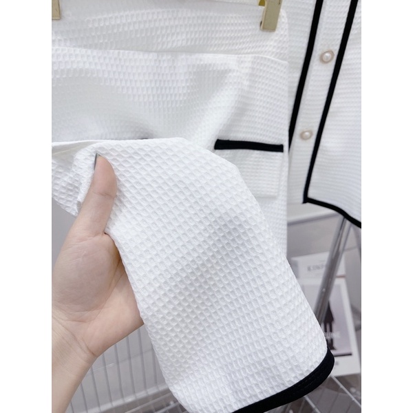 Set áo + cv xốp viền đen 🔥🔥