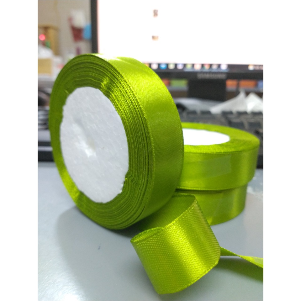 Cuộn Ruy Băng Lụa Trơn Màu Xanh Lá
