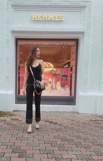 Quần ống loe đính ngọc