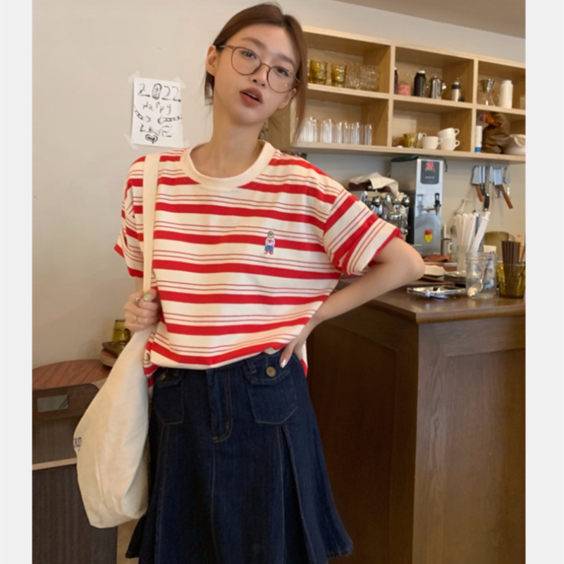 Áo Thun Tay Ngắn Dáng Rộng Kẻ Sọc Thêu Hình Đơn Giản Cho Nữ