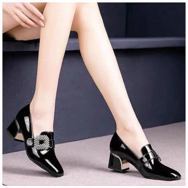 (Order) sz35-40 Giày loafer phối tag đá hoạ tiết vân rắn gót vuông cách điệu lạ 5cm