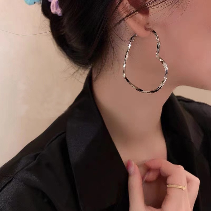 Bông Tai Dạng Vòng Hình Trái Tim Bằng Bạc 925 Thời Trang Phong Cách Hàn Quốc