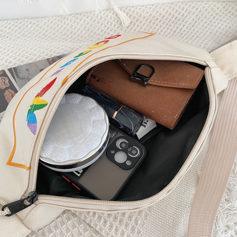 Giảm 70% Túi đeo chéo ADA trẻ trung năng động thời trang, White _Giá Gốc_ 237600 - 14K90