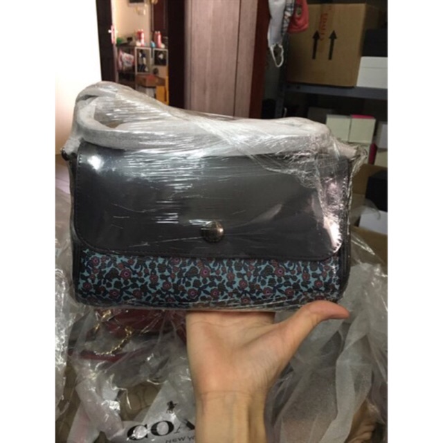 TÚI ĐEO CHÉO COACH AUTHENTIC