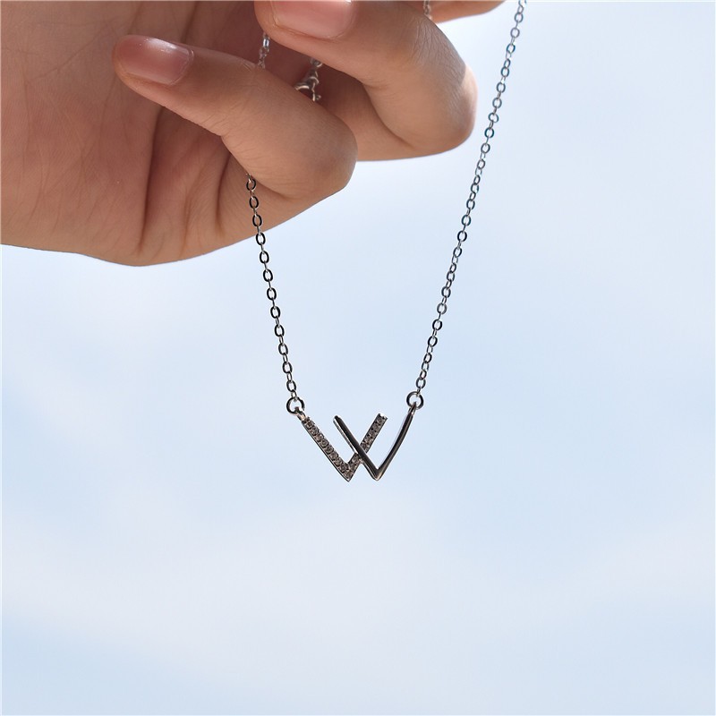 vòng cổ Mặt Chữ V Đính Đá Zircon B75