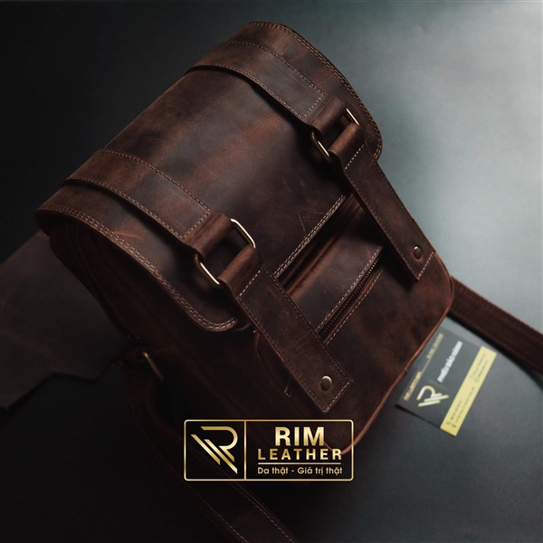 Túi Đeo Chéo Da Bò Sáp Dáng Hộp Đứng Khóa Bấm Giả Cài