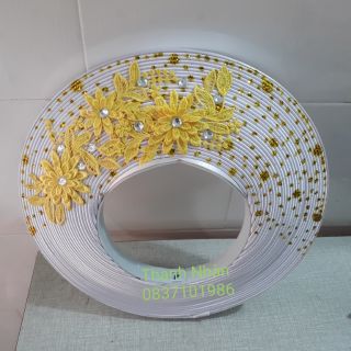 Khăn xếp 30 vòng chấm kim tuyến hoa vàng .