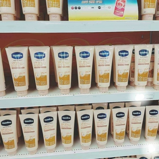 (Pick up Store Thái) Sữa dưỡng thể Vaseline 50x Thái Lan trắng da chống nắng 320ml