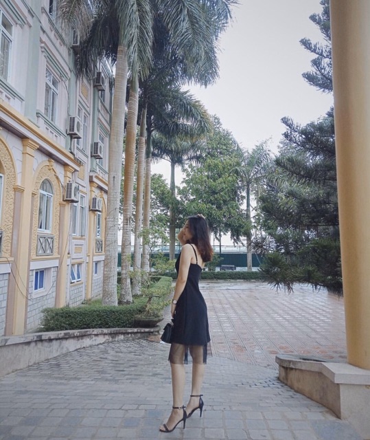 ĐẦM ĐEN XÒE HAI DÂY PHỐI LƯỚI | BigBuy360 - bigbuy360.vn