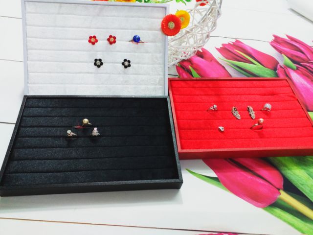 Khay nhung trưng bày nhẩn cao cấp