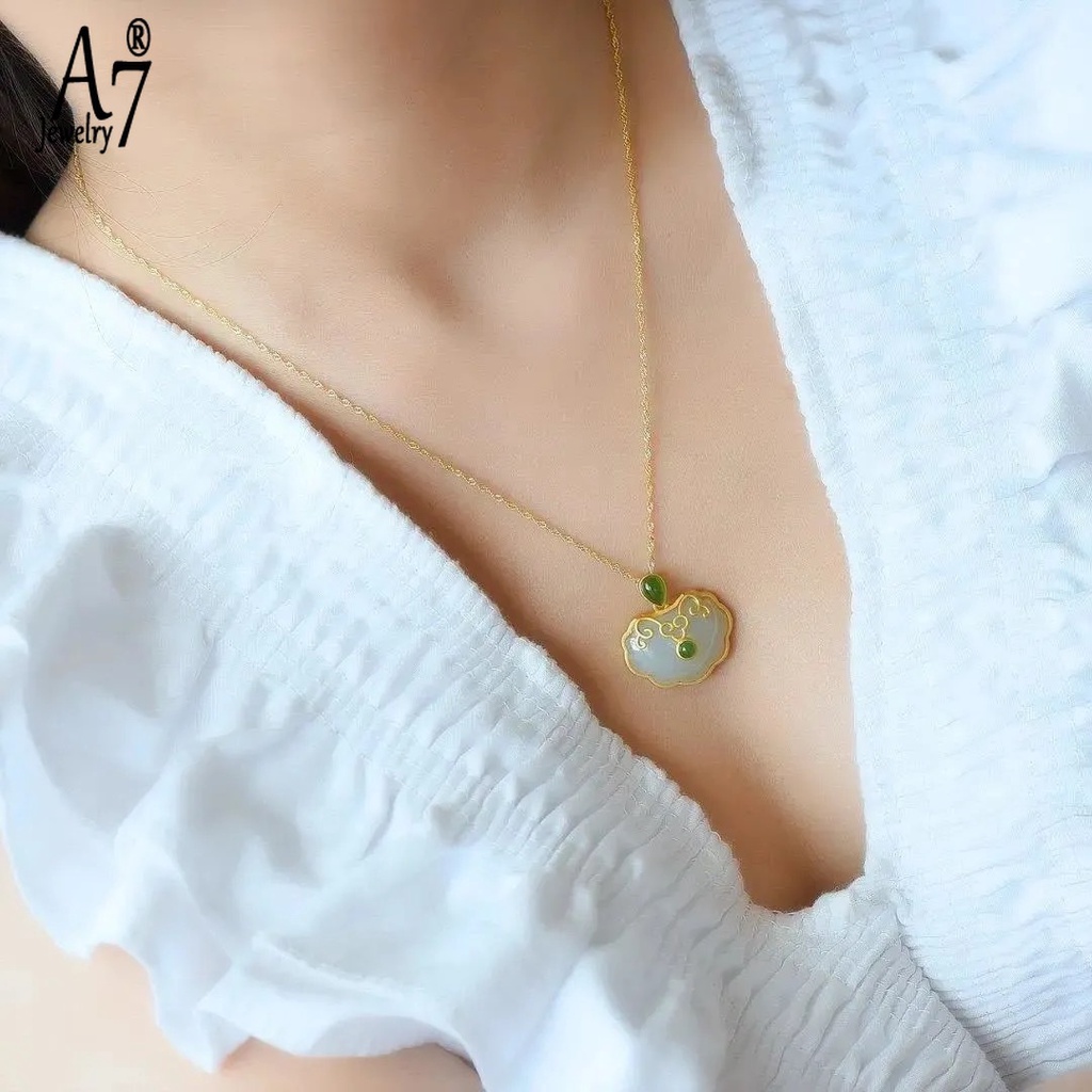 Mặt Vòng cổ Đá Ngọc Bích Vàng A7 Độc Đáo