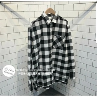 Áo sơ mi sọc đen trắng oversize