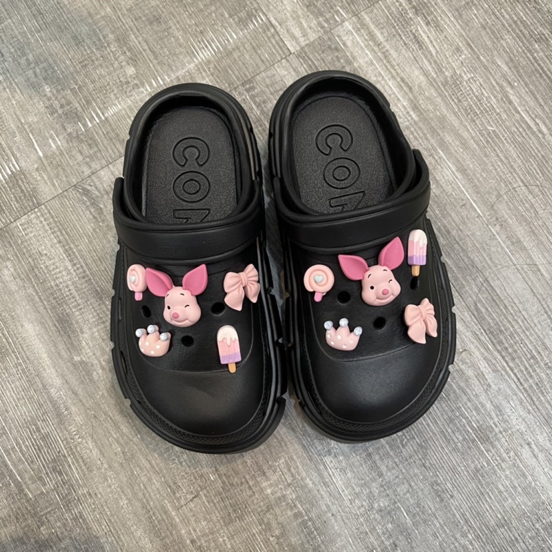 Dép sục cross đế cao 5cm sticker lợn hồng dễ thương