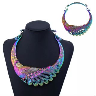 Kiềng cổ khắc hình công