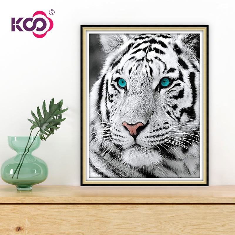 Tranh Đính Đá Tự Làm Hình Hổ Trắng Trong Phim The Snow Beast