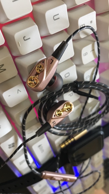 Tai nghe chống ồn SPORT MUSIC SUPER BASS 2020 SIÊU ĐẸP, SIÊU HAY tặng bộ núm + túi +kẹp - BH 12 Tháng