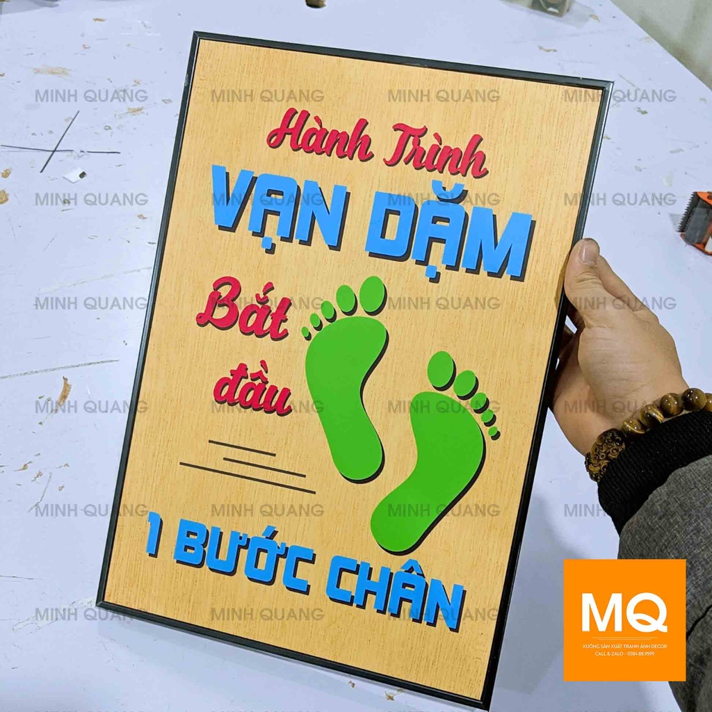 Tranh Treo Tường Slogan In nền giả gỗ Hiện Đại trang trí văn phòng làm việc công ty 30x40cm- Trên Bước Đường Thành Công
