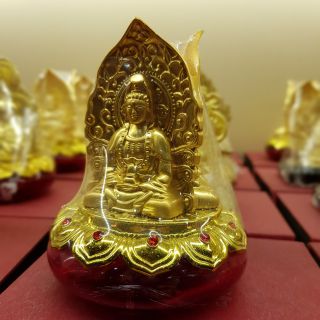Tượng Phật để xe hơi